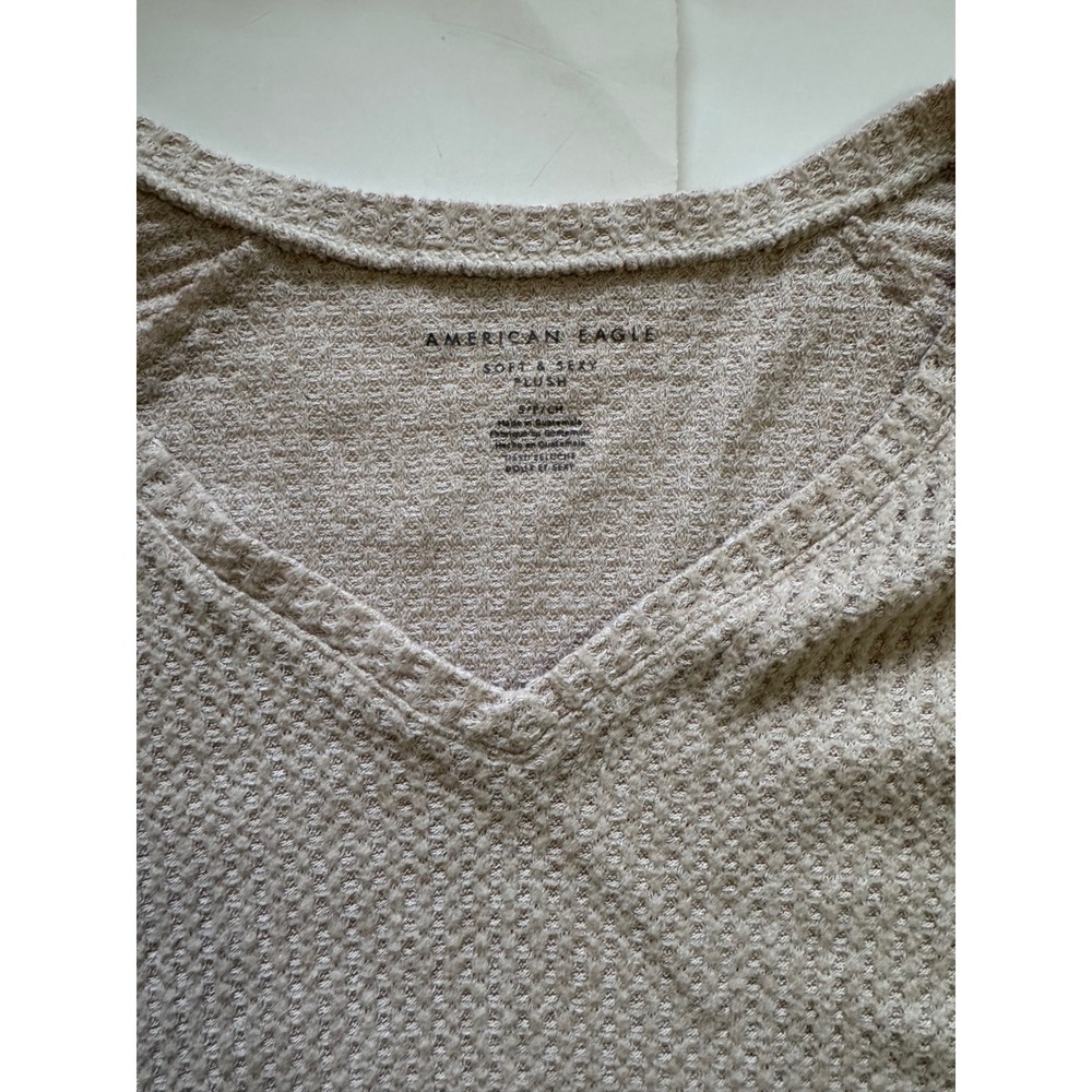 American Eagle Soft & Sexy Plush Waffle Knit V-Neck Top Beige Small - Picture 3 of 7